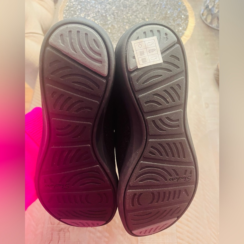 Skechers Women's Black Sparkle Slip On Flats-NEW! - Picture 3 of 4